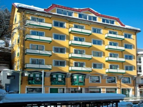 Spacious apartment with mountain view
